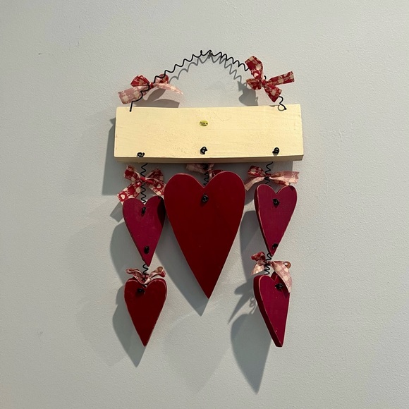 Valentine’s Day Heart Welcome Wood Sign Wall Decor - Picture 2 of 8